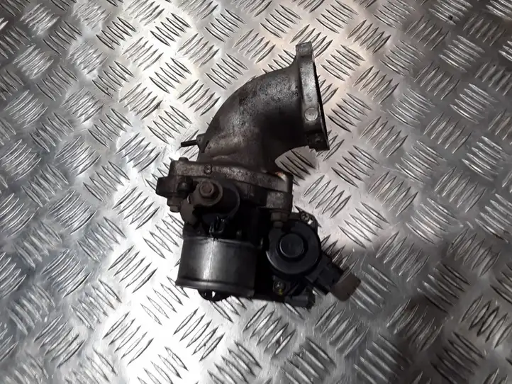 Toyota Corolla Verso AR10 (2004 - 2009) 8967221020 Дроссельная заслонка — фото 1