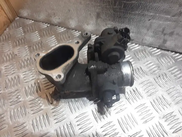 Toyota Avensis Verso (2004 - 2009) 270204030 Дроссельная заслонка — фото 1
