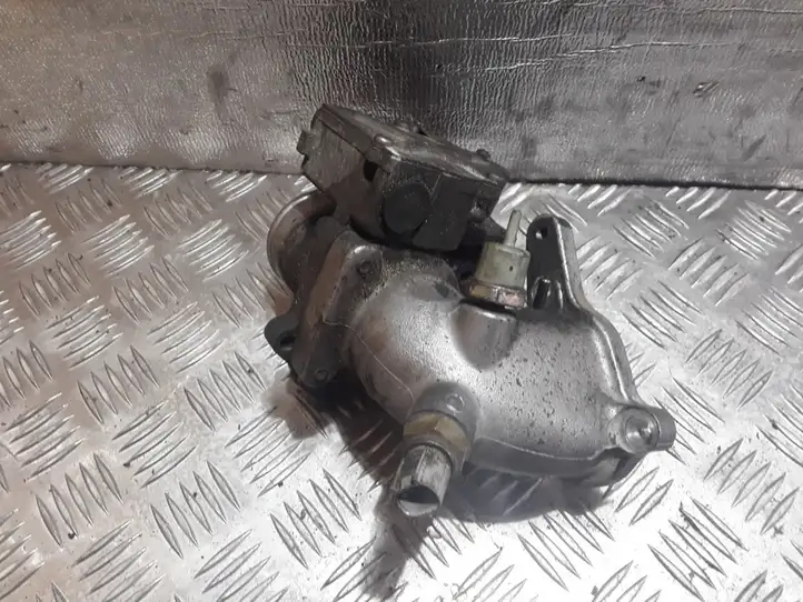 Toyota Avensis Verso (2004 - 2009) 270204030 Дроссельная заслонка — фото 2