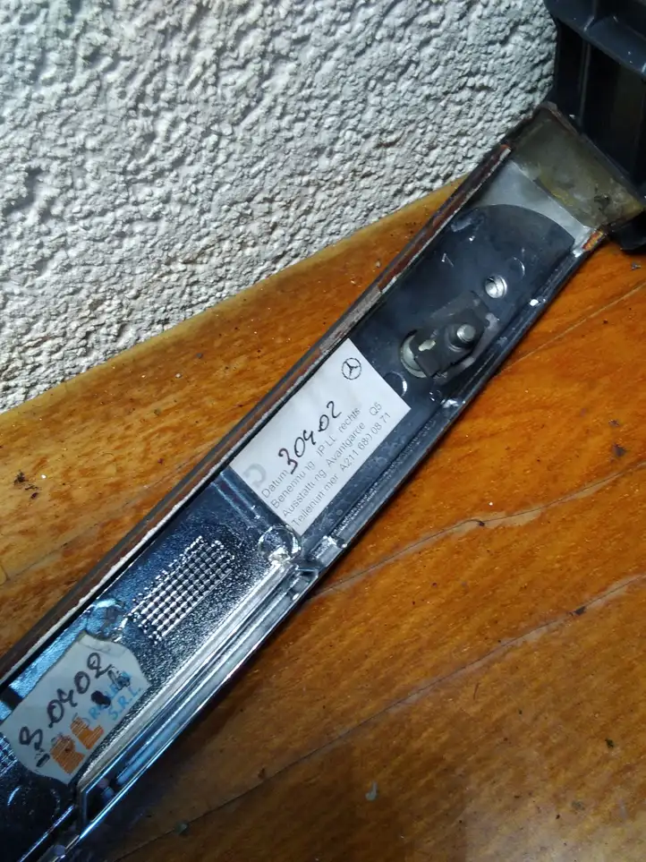 Mercedes-Benz E W211 (2002 - 2009)  A2116800871 Декоративная планка