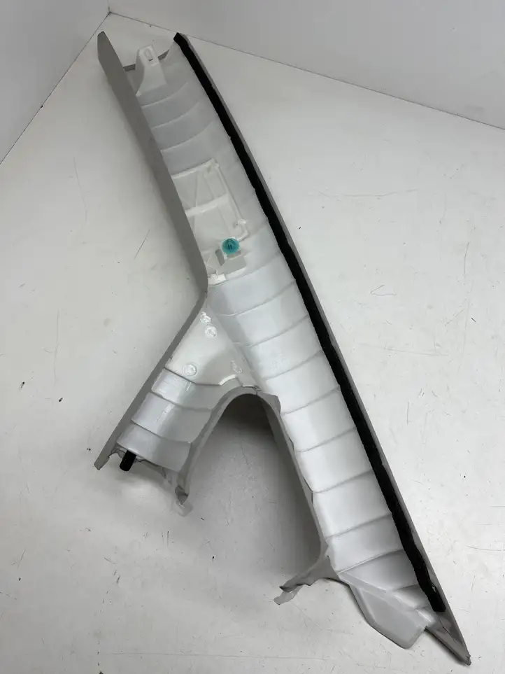 Lexus RX 450h (2008 - 2012)  6221048130 Отделка стойки (A)