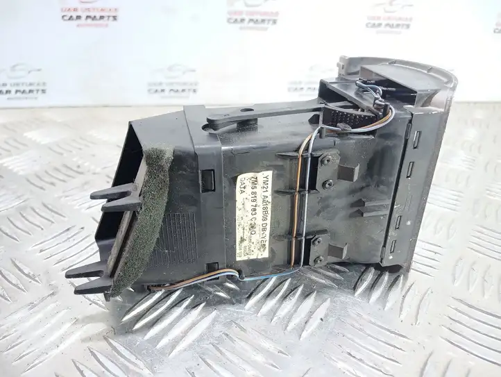 Ford Galaxy (2000 - 2006) 7M5819703C Боковой воздушный дефлектор — фото 4