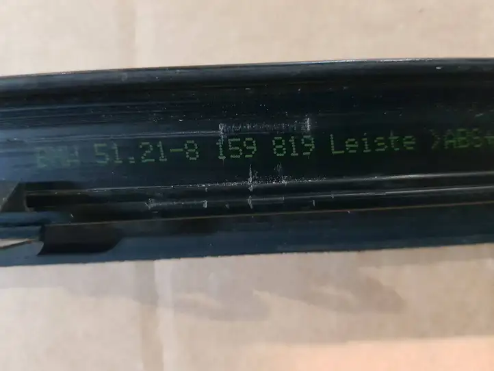 BMW 5 E39 (1996 - 2003) 51218159819 Накладка стекла передней двери — фото 4