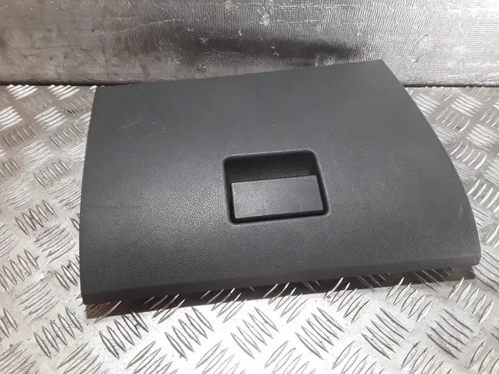 Ford Focus C-MAX (2003 - 2010)  3M51R06052AA Крышка ящика для вещей (бардачка)