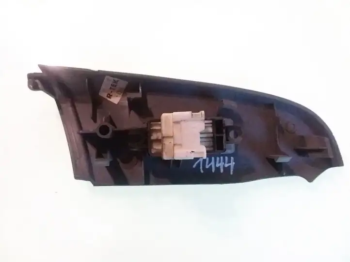 Nissan Almera N16 (2000 - 2010) Кнопка стеклоподъемников — фото 2