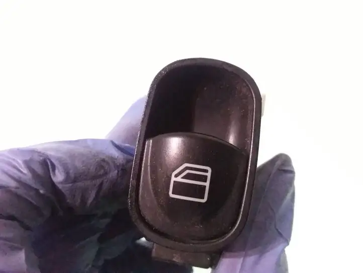 Mercedes-Benz C W203 (2000 - 2007) A2038200210 Блок кнопок стеклоподъемников — фото 1