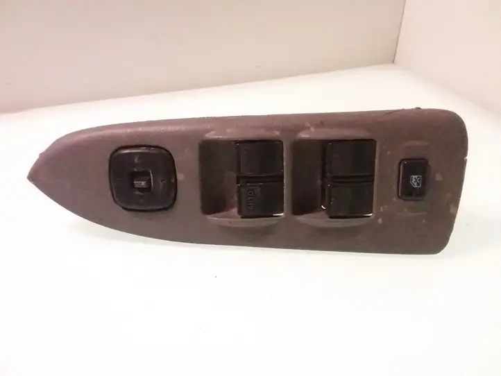 Mazda Premacy (1999 - 2005) 0281D4 Кнопка стеклоподъемников — фото 1
