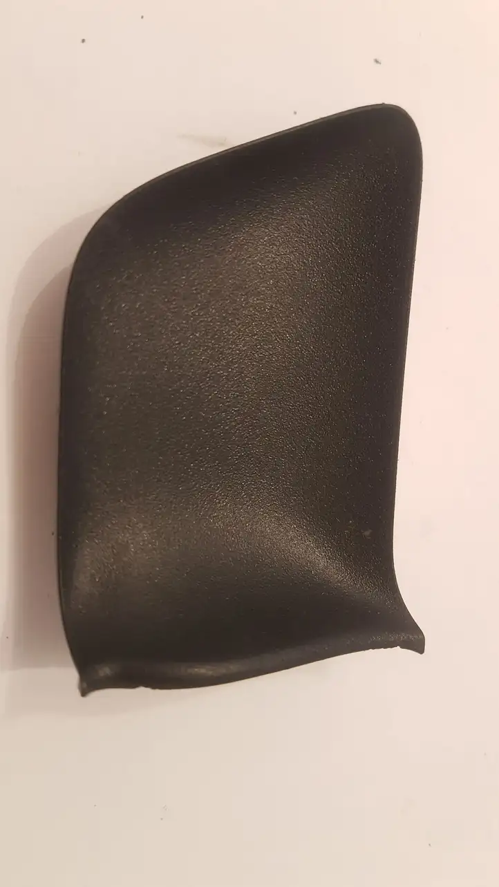 Toyota Prius (XW20) (2003 - 2009)  6927747020 Другая деталь отделки задний дверей