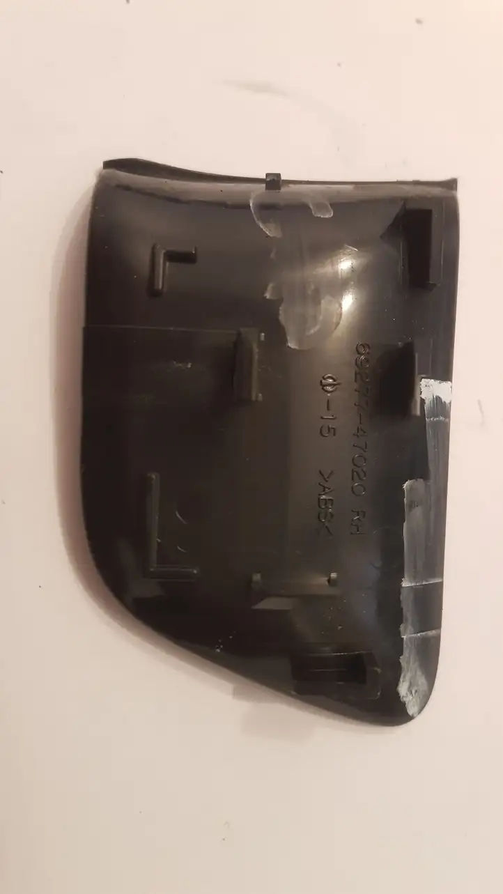 Toyota Prius (XW20) (2003 - 2009)  6927747020 Другая деталь отделки задний дверей