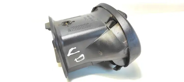 Ford Focus (1998 - 2004) 98AB19893AK Центральный воздушный дефлектор — фото 3