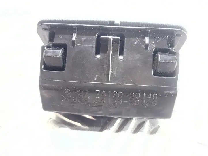 Toyota RAV 4 (XA20) (2000 - 2005) 7413020140 Задняя пепельница — фото 3