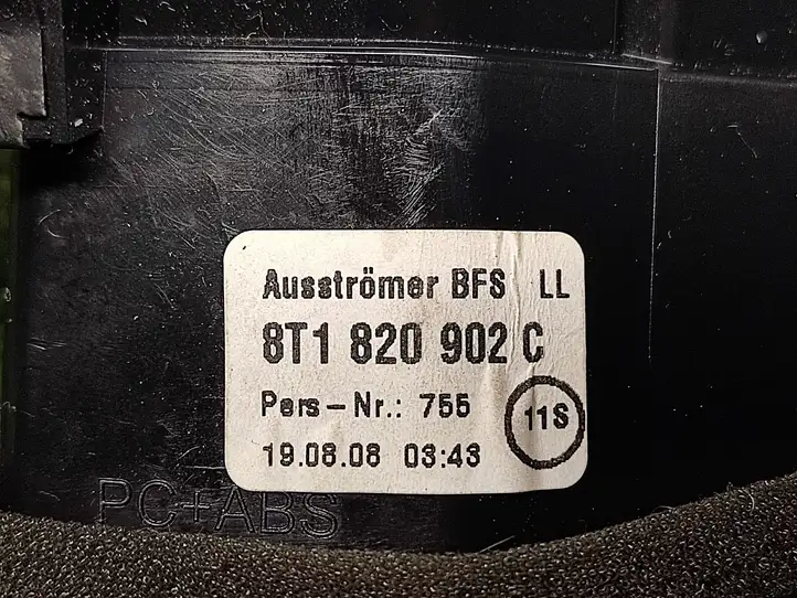 Audi A4 S4 B8 8K (2007 - 2011) 8T1820902C Боковой воздушный дефлектор — фото 2