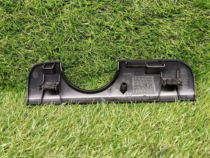 Volkswagen Jetta VI (2011 - 2018)  5C7858417A Декоративная планка