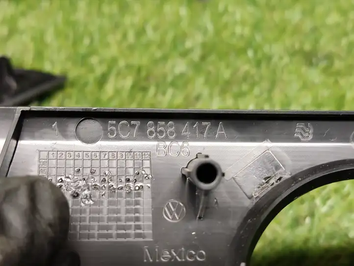 Volkswagen Jetta VI (2011 - 2018)  5C7858417A Декоративная планка