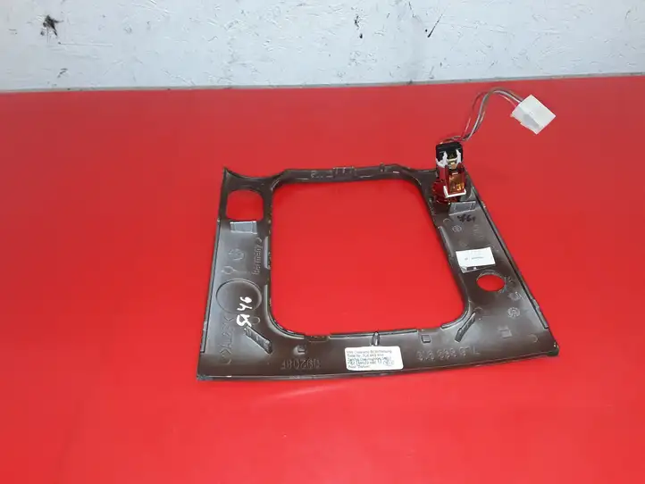 Volkswagen Touareg I (2002 - 2010)  7L6863916 Рамка рычага переключения передач