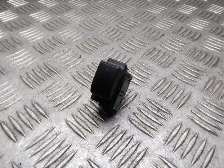Toyota Corolla Verso AR10 (2004 - 2009) 848100F010 Блок кнопок стеклоподъемников — фото 1
