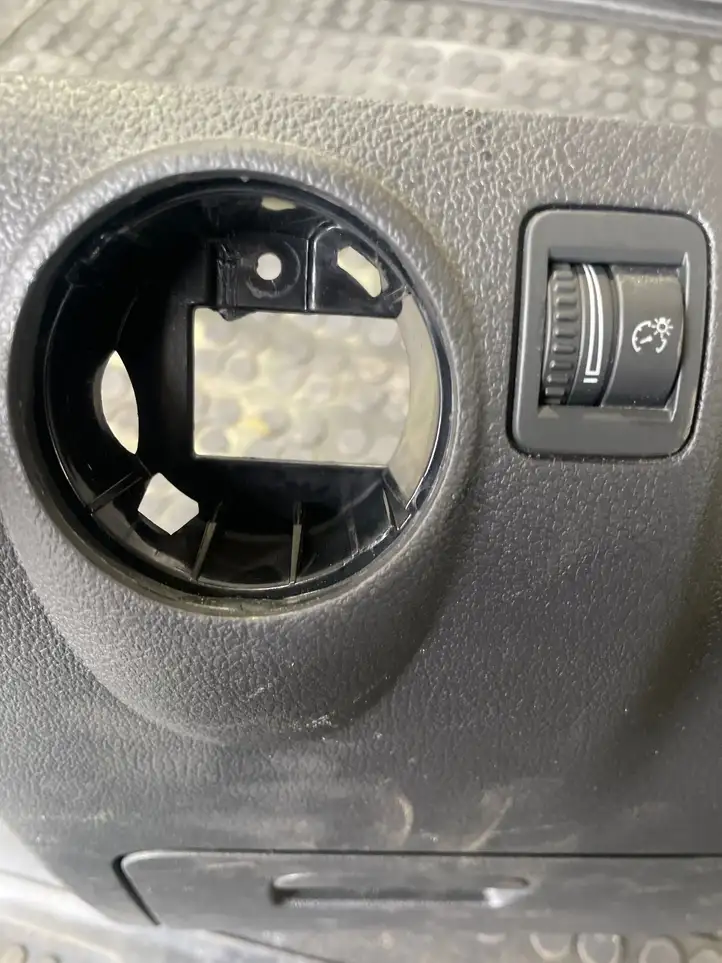 Volkswagen Tiguan (2011 - 2016) 5M1858365H Нижняя отделка панели приборов — фото 4