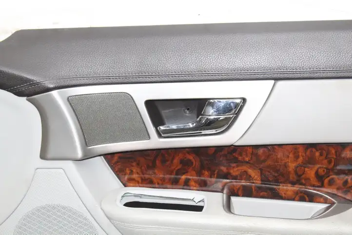 Jaguar XF X250 (2007 - 2015) Обшивка передней двери — фото 2