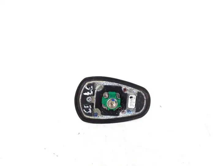 Mercedes-Benz C W204 (2007 - 2014) A2048206275 GPS антенна — фото 2