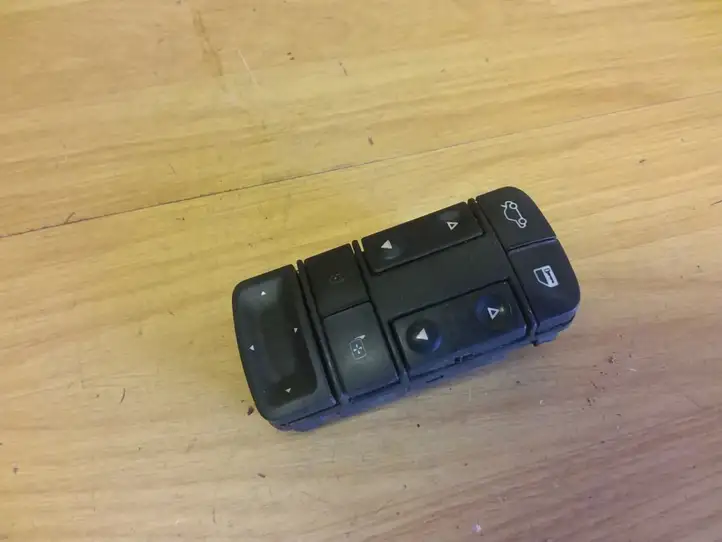 Opel Vectra C (2002 - 2005) 09185952 Блок кнопок стеклоподъемников — фото 1