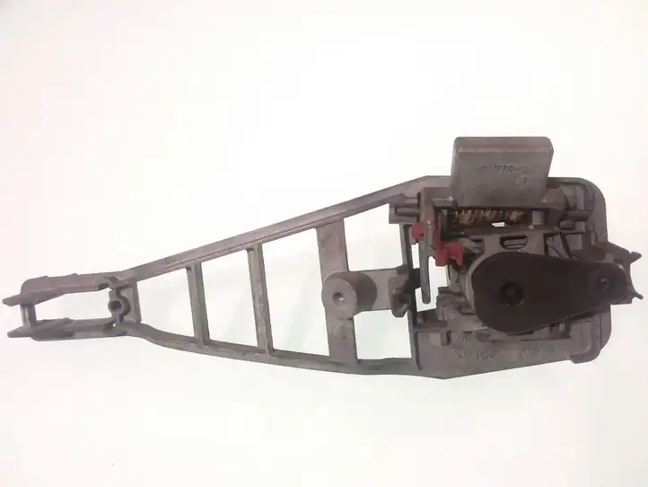 Opel Vectra C (2002 - 2005) Крепление наружной ручки передней двери — фото 2