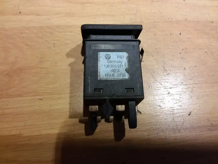 Volkswagen Golf IV (1998 - 2005) 1J0959621 Кнопка обогрева стекла — фото 2