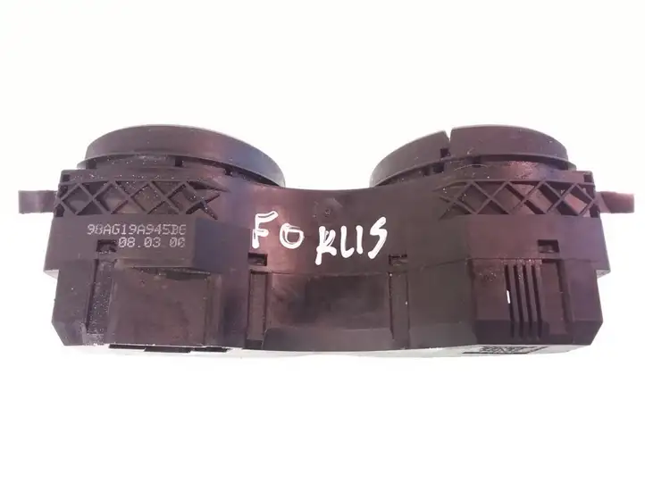 Ford Focus (1998 - 2004) 98AG19A945BG Кнопка обогрева стекла — фото 3