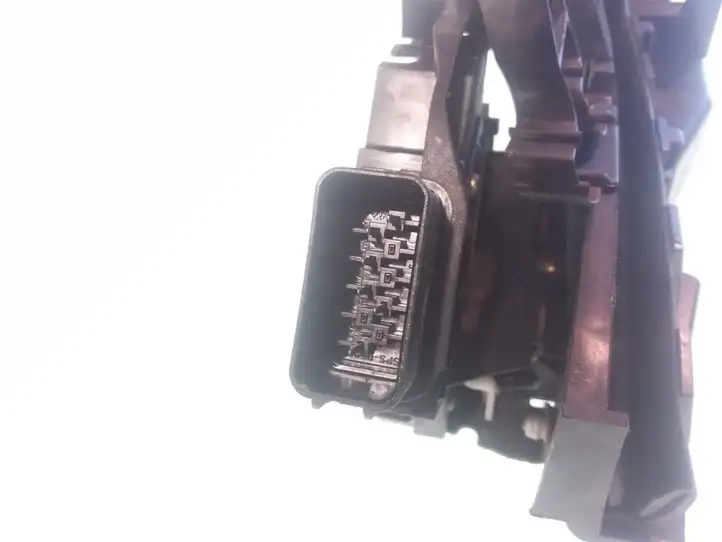 Ford Focus (2005 - 2008) 3M5AR21813ER Замок передней двери — фото 2