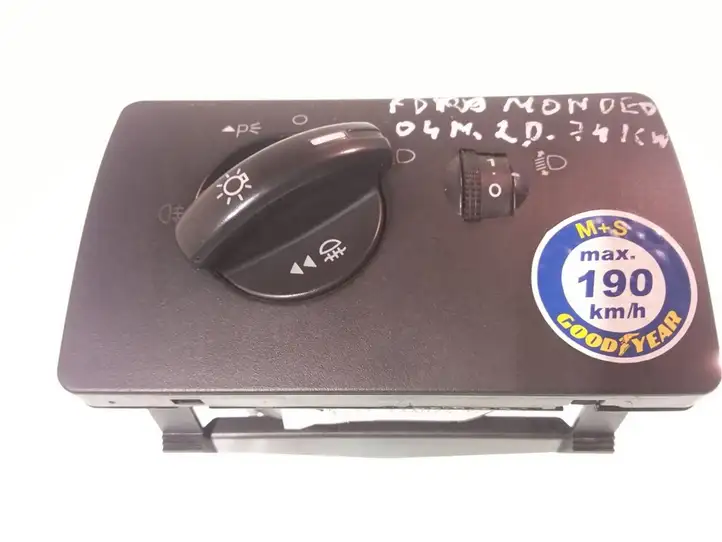 Ford Mondeo Mk III (2000 - 2007) 1S7T13A024BB Включатель фонарей — фото 1