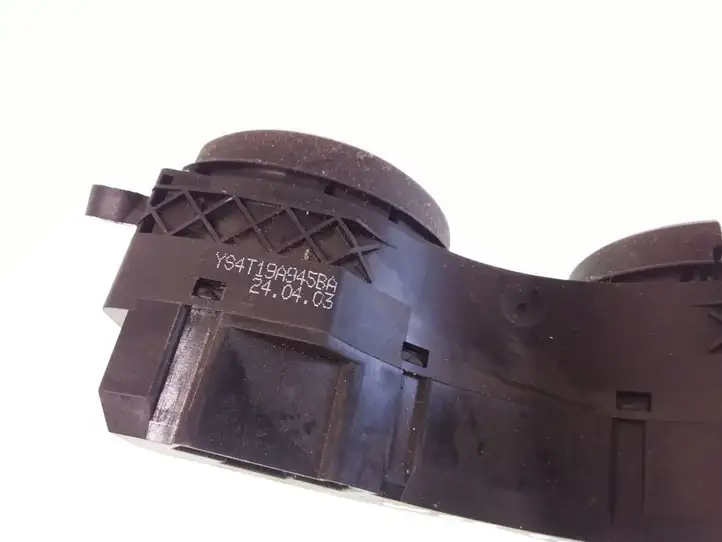 Ford Focus (1998 - 2004) YS4T19A945BA Кнопка обогрева стекла — фото 3