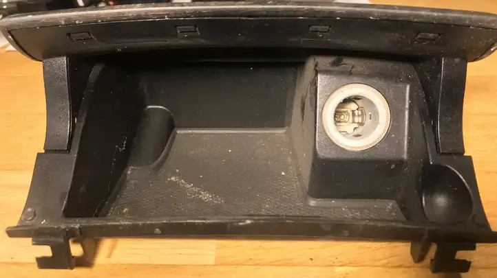 Mercedes-Benz E W211 (2002 - 2009) A2118101330Q10 Передняя пепельница — фото 4