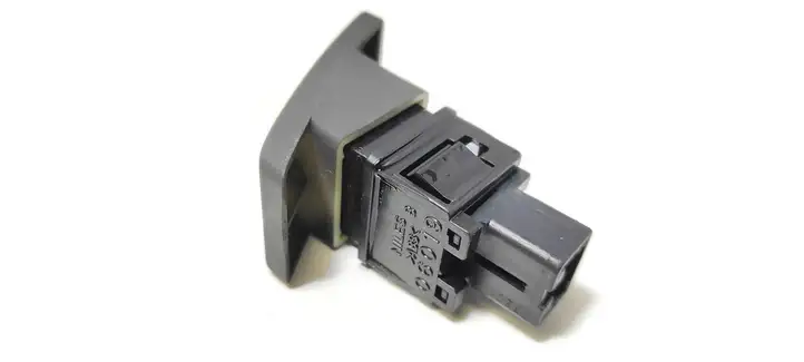 Suzuki SX4 (2006 - 2009) 06019 Включатель аварийных фонарей — фото 3