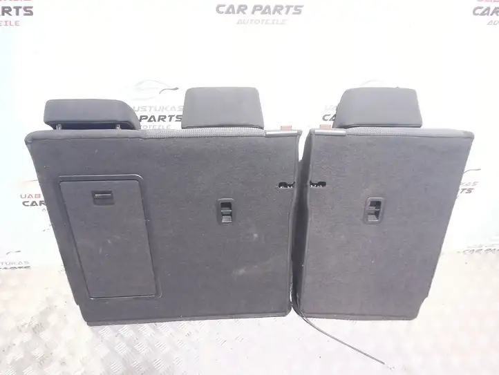 Volkswagen PASSAT B7 (2011 - 2014)   Заднее сиденье