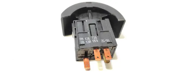 Opel Astra G (1998 - 2004) 09131728 Включатель аварийных фонарей — фото 2