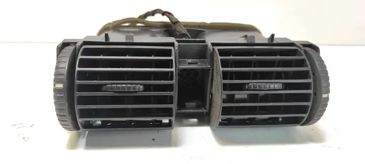 Opel Astra G (1998 - 2004) 90560344 Центральный воздушный дефлектор — фото 1
