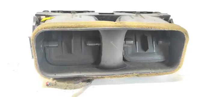 Opel Astra G (1998 - 2004) 90560344 Центральный воздушный дефлектор — фото 3