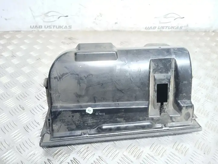 Opel Zafira A (1999 - 2003) 09133611 Бардачок в сборе — фото 2