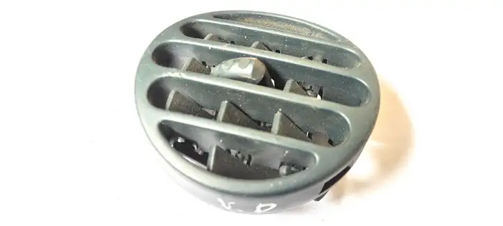 Renault Kangoo I (1997 - 2003) 223710 Центральный воздушный дефлектор — фото 1