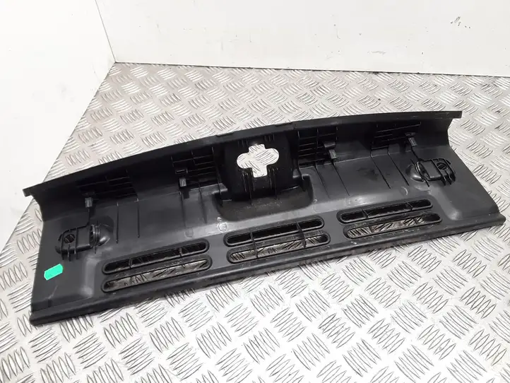 Seat Altea XL (2004 - 2015) 5P8863459 Отделка порога багажника — фото 3