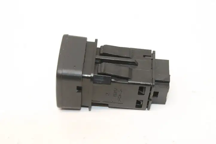 Citroen C4 Cactus (2014 - 2017) 9801944177 Кнопка фаркопа в багажнике — фото 3