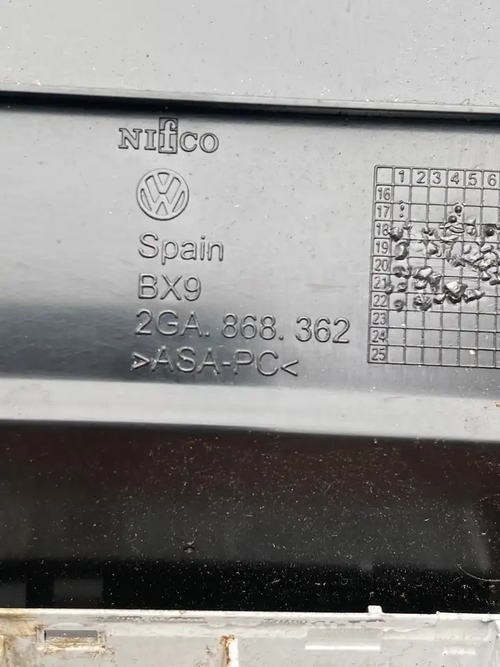 Volkswagen T-Roc (2017 - ) 2GA868362 Верхняя обшивка стойки B — фото 7