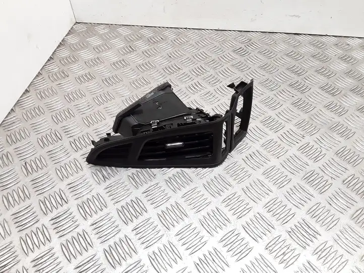 Ford Focus (2011 - 2015)  BM51018B09 Боковая воздушный дефлектор