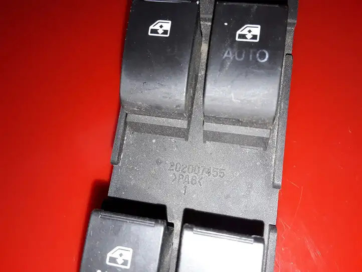 Opel Antara (2011 - 2017) 202007455 Кнопка стеклоподъемников — фото 6