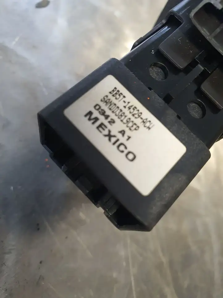 Ford Explorer (2010 - 2015) BB5T14529ACW Кнопка стеклоподъемников — фото 4