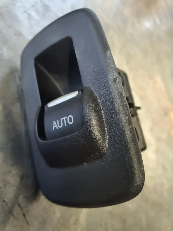 Ford Explorer (2010 - 2015) BB5T14529BDW Кнопка стеклоподъемников — фото 1