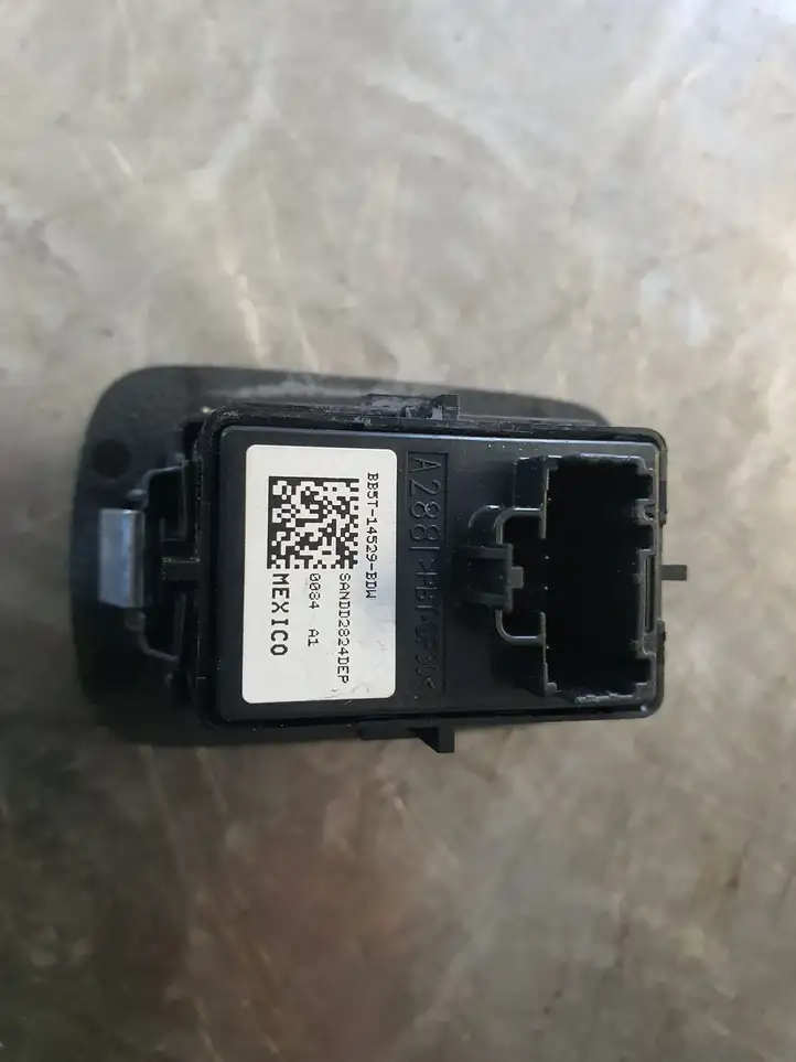 Ford Explorer (2010 - 2015) BB5T14529BDW Кнопка стеклоподъемников — фото 2
