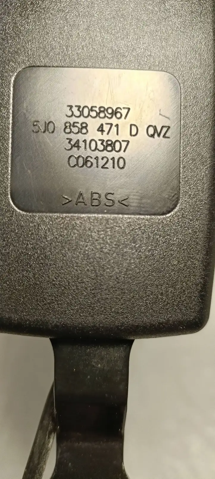 Skoda Fabia Mk2 (5J) (2007 - 2014) 5j0858471d Замок переднего ремня — фото 5