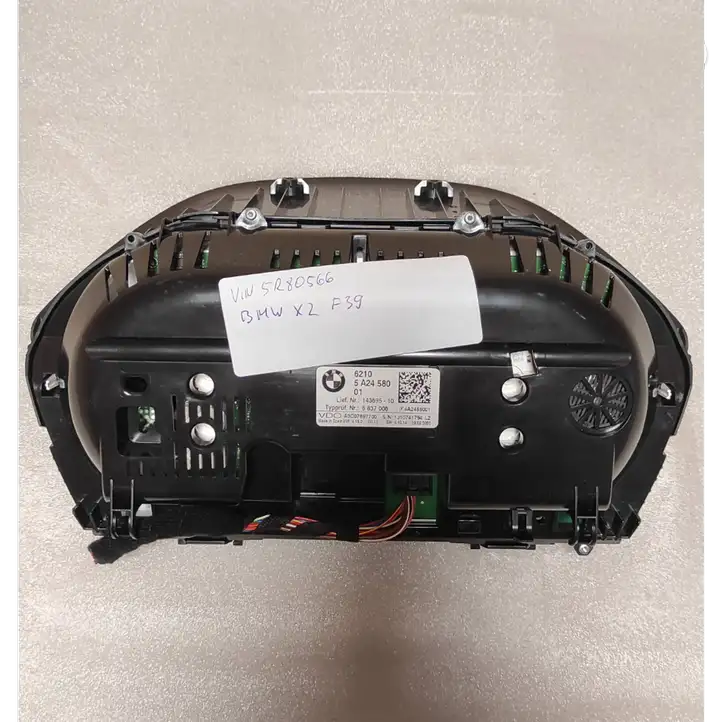 BMW X2 F39 (2018 - 2022)  6837007 Спидометр (приборный щиток)