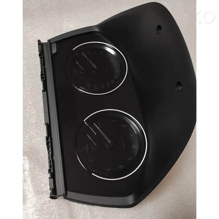 BMW X2 F39 (2018 - 2022)  6837007 Спидометр (приборный щиток)