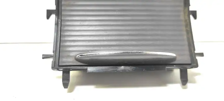 Mercedes-Benz A W168 (1997 - 2004) A1688100930 Передняя пепельница — фото 3